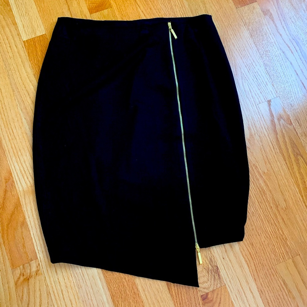 NWT CARMEN Asymmetrical Hem Black Skirt